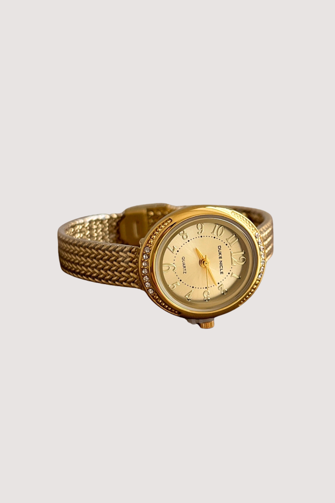 VINTAGE OVAL WATCH