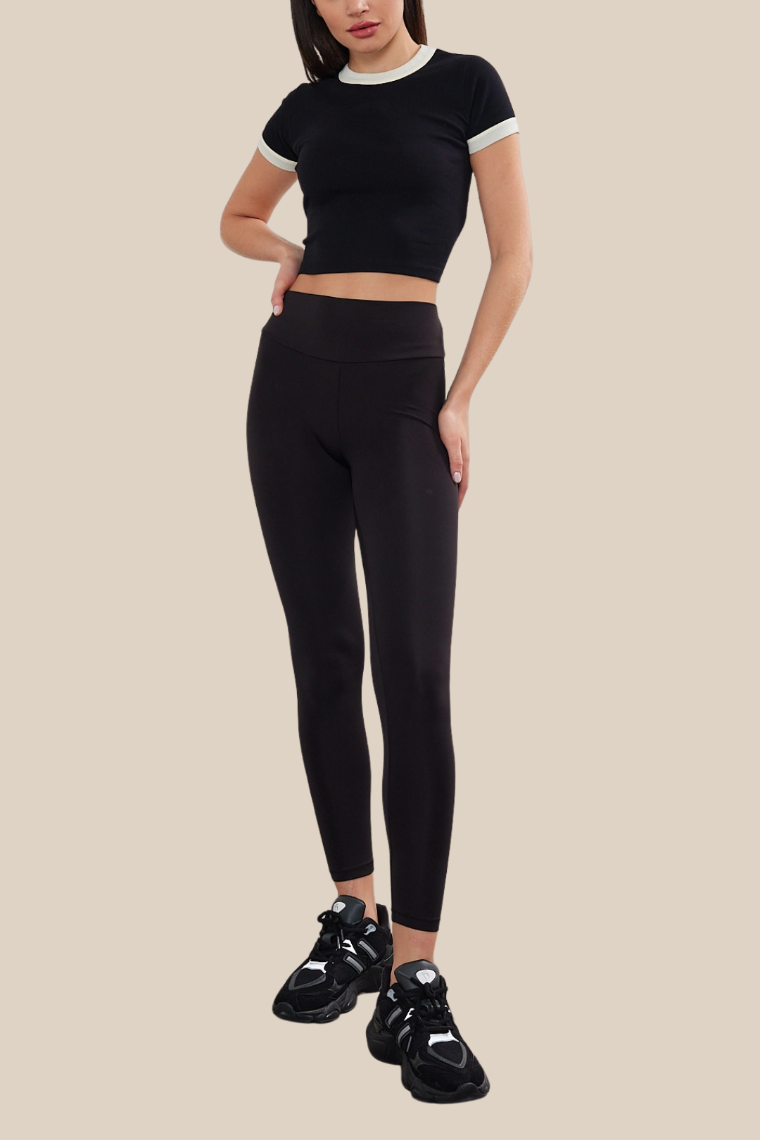 BLANK SPACE TEE - BLACK