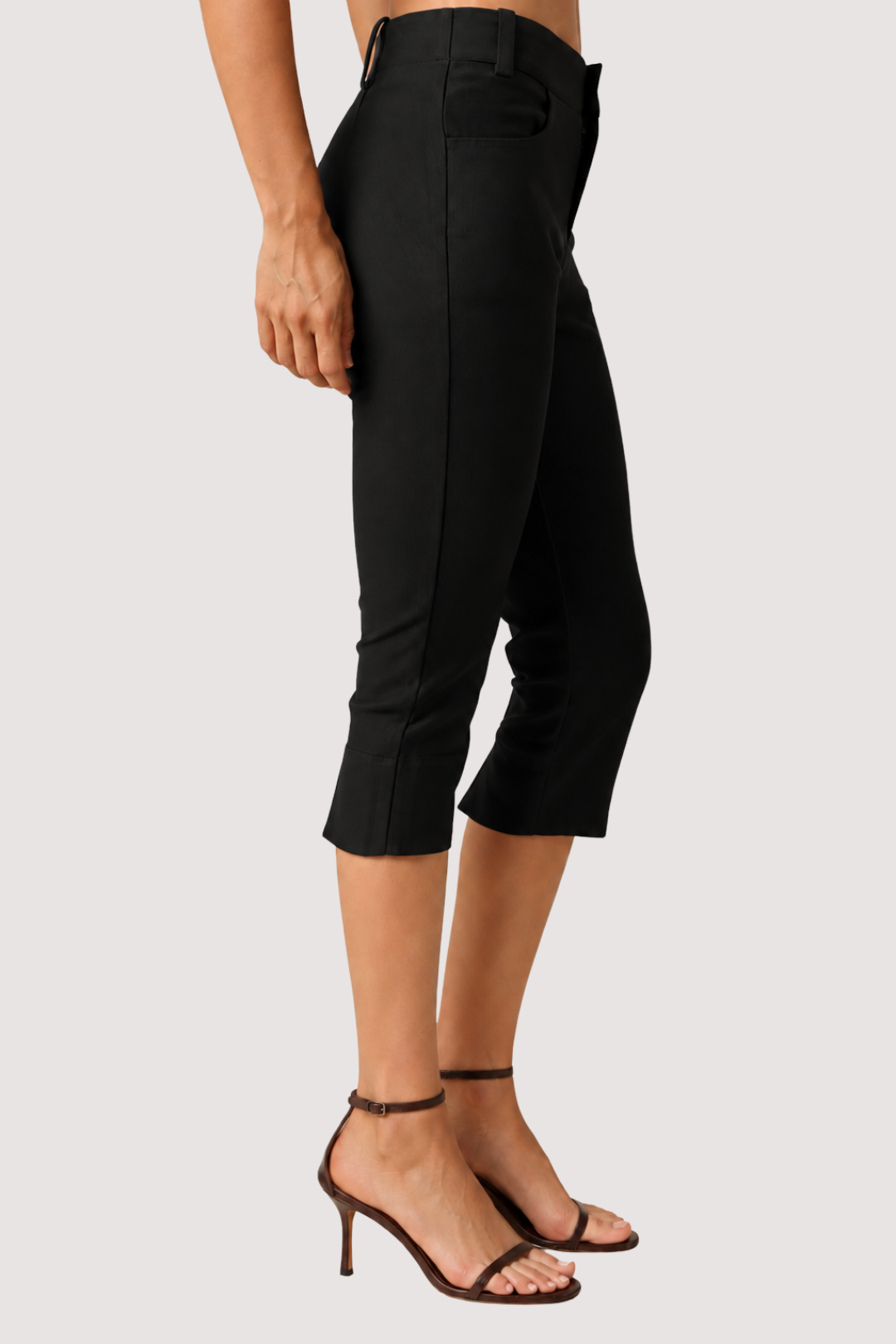 EMERY CAPRI PANTS - BLACK